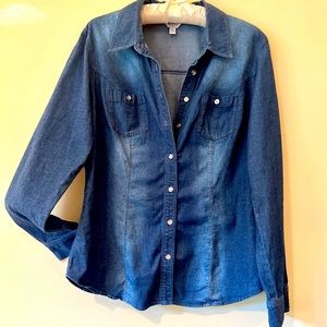 Guess Est 1981 Women's Denim Shirt Long Sleeve Size L  Button Down 96% Cotton.